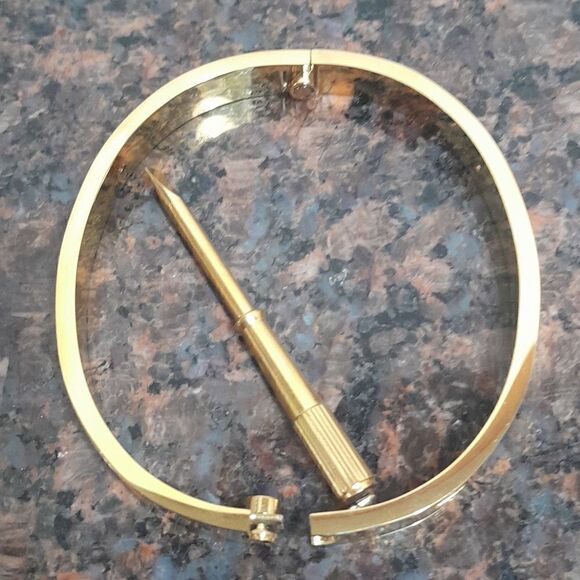 Unisex Faux Gold Bangle Bracelet with Screwdriver...New - Picture 3 of 6